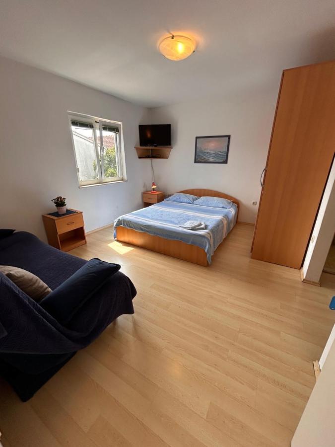 Apartment Alfirev Vodice Exteriör bild