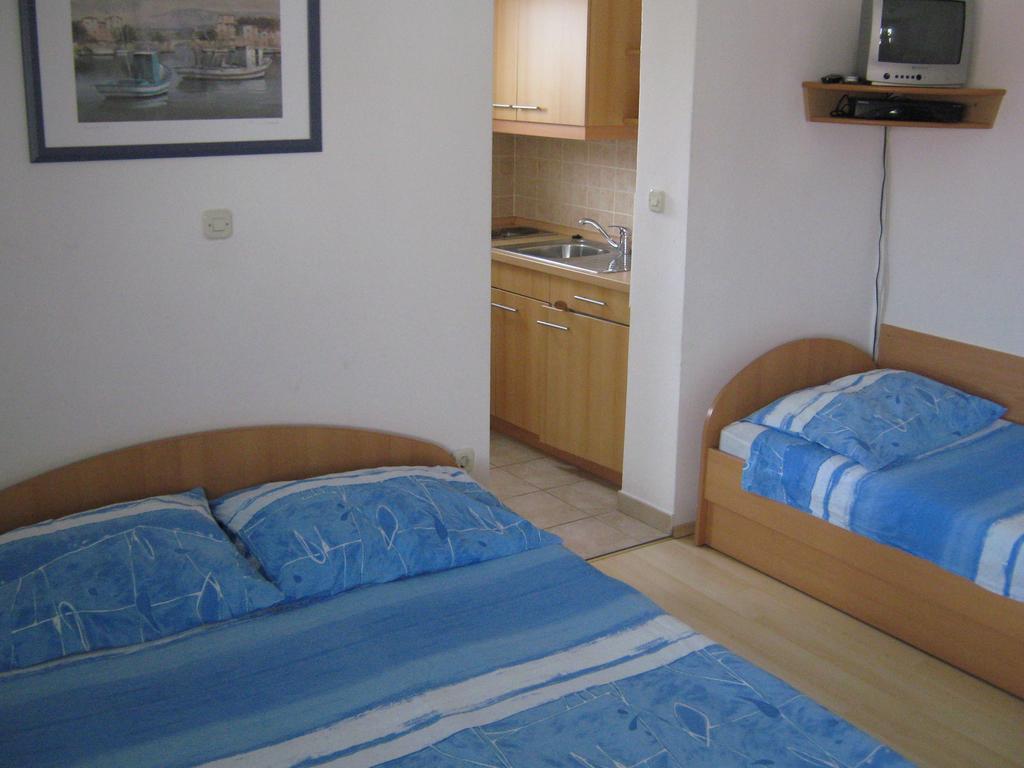 Apartment Alfirev Vodice Exteriör bild